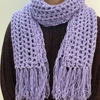 Sciarpa di lana fatta a mano colore lilla