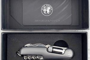 Alfa Romeo Pocket Knife