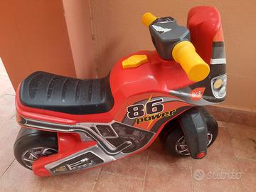 moto giocattolo