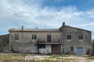 Appartamenti e locali deposito Tito Scalo (PZ)