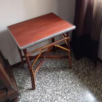 Tavolo in legno antico in perfette condizioni