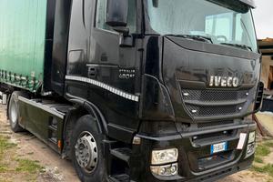 TRATTORE STRADALE IVECO STRALIS HI - WAY