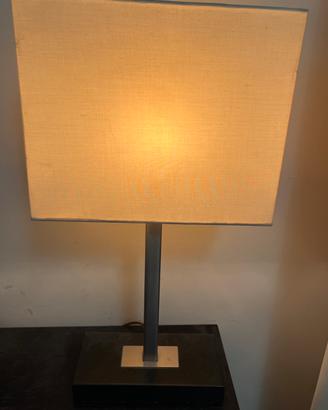 2  Luce per comodino touch con 3 intensità