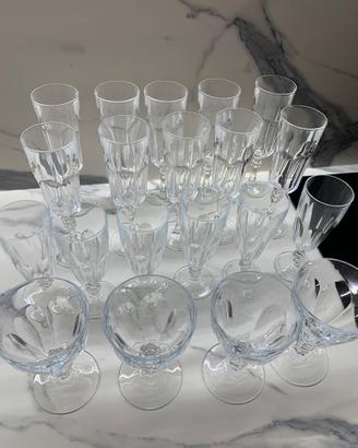 Servizio bicchieri acqua vino e spumante