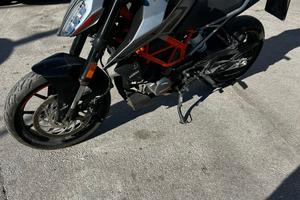 Ktm duke 125