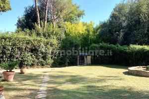 Bilocale in villa in contesto esclusivo