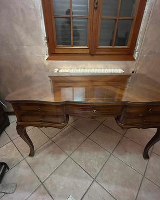 Scrivania studio classica