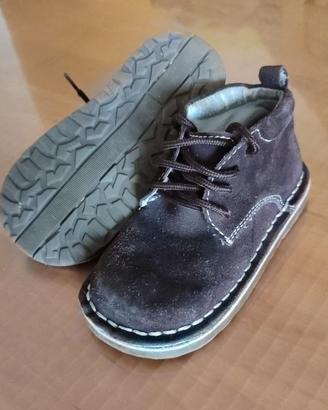 Scarpe scamosciate nr 24 