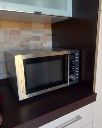 Forno a microonde usato