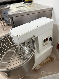 impastatrice spirale Mecnosud usata 44kg 2 velocit