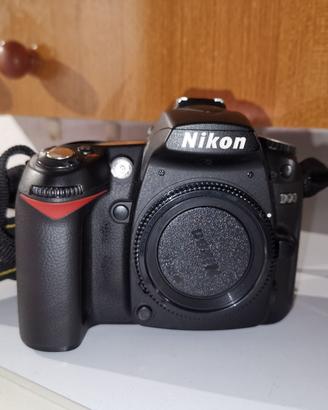 Fotocamera reflex semiprofessionale Nikon D90