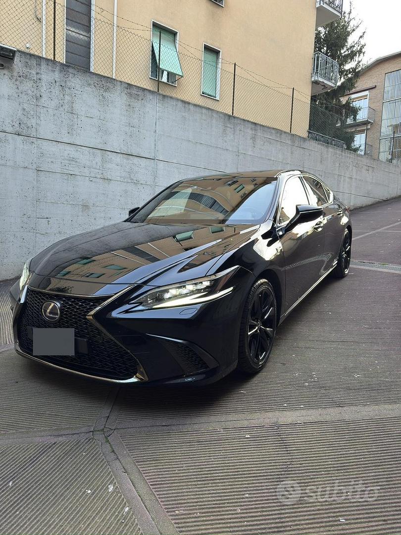 Lexus ES F-Sport 2023 - Auto In vendita a Parma
