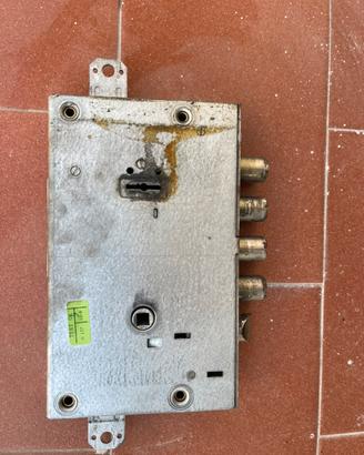 Serratura porta blindata cisa