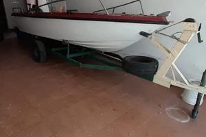 Barca Fiart con motore e carrello