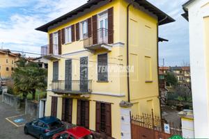 VILLA INDIPENDENTE A PARUZZARO