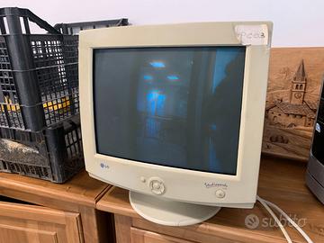 MONITOR PC LG STUDIOWORKS 775N FUNZIONANTE