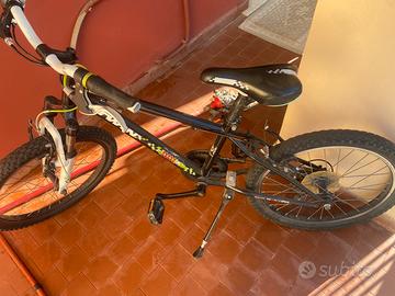 Bicicletta bambino. 6/8 snni