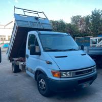 Iveco Daily 35C13 ribaltabile trilaterale
