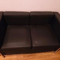 divani neri completamente nuovi come da foto.