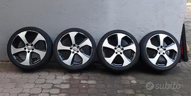 cerchi completi di gomme