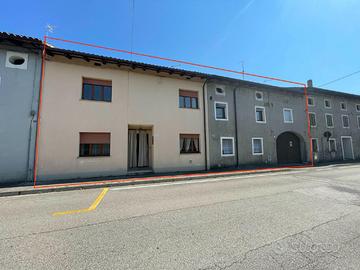 RUSCLETTO: AMPIO COMPLESSO IMMOBILIARE CON DUE ...