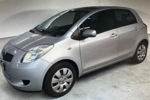 Toyota Yaris 1.0 5 porte Sol