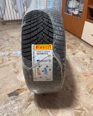 Pneumatico pirelli