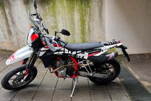 Swm R 125 SM