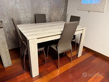 Tavolo+4 sedie