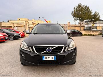 VOLVO XC60 FWD Geartronic SUMMUM