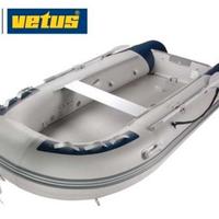 gommone simile a quello in foto 