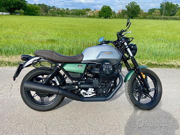 Moto Guzzi V7 IV 850 Stone Centenario