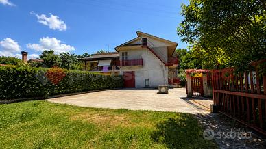 Villa o villino Alatri [Cod. rif 3319483VRG]