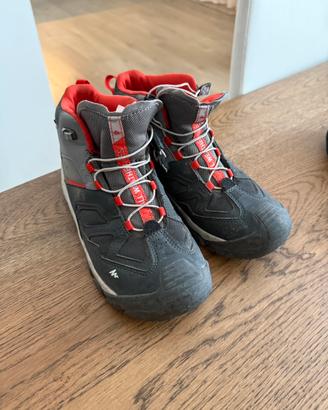 Scarpe da trekking nr 36 e doposcii misura 34