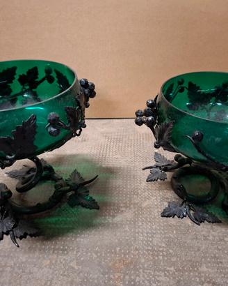 Coppia di coppe in vetro verde con montatura in me