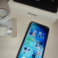 iPhone 11 con 128 giga di memoria 