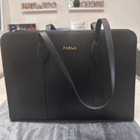 Borsa Furla nera, elegante – usata ma come nuova
