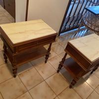 Due mobiletti letto - marmo