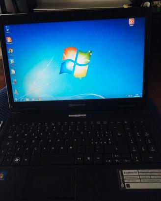 Packard Bell dual core 15.6 pollici.