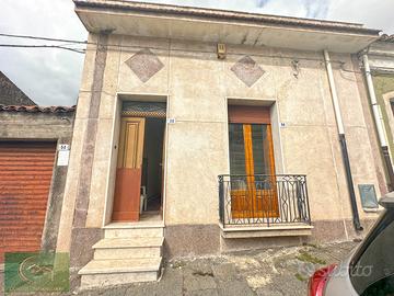 Casa indipendente a Piedimonte Etneo (CT)