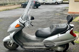Scooter honda 250