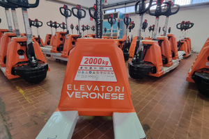Transpallet elettrico 2000KG. Nuovo