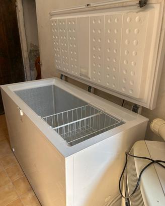 Congelatore a pozzetto