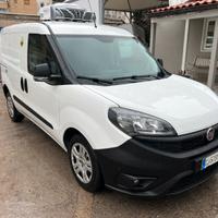Fiat Dobló cargo frigorifero 3 posti