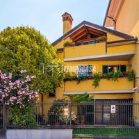 VILLA INDIPENDENTE DI 278 MQ CON GIARDINO PRIVATO