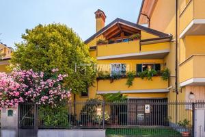 VILLA INDIPENDENTE DI 278 MQ CON GIARDINO PRIVATO