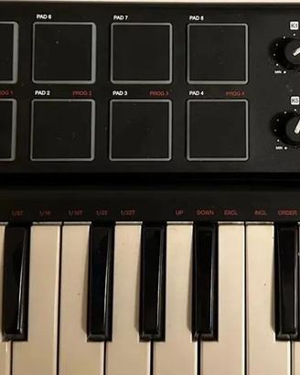 AKAI LPD8 + AKAI LPK25 Controller MIDI USB