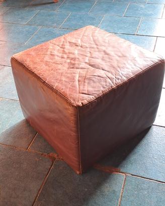 pouffe ,puff in pelle 