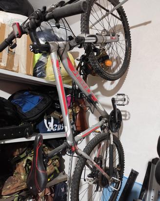 MTB  26  TREK