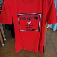 tshirt Moschino 